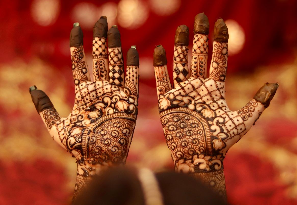 10 Stunning Bridal Henna Designs To Try
